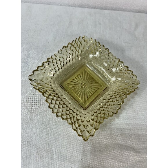 Vintage Yellow Gold Depression Glass Ruffled Square Trinket Dish Tray Bowl - Picture 1 of 3